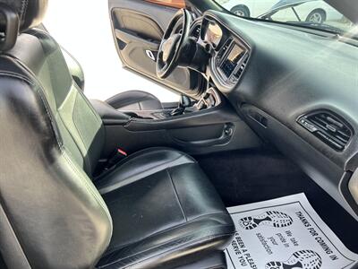 2018 Dodge Challenger R/T Plus   - Photo 13 - Phoenix, AZ 85009