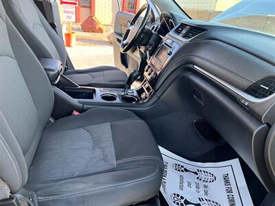 2015 Chevrolet Traverse LT   - Photo 15 - Phoenix, AZ 85009