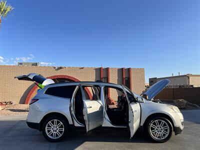 2015 Chevrolet Traverse LT   - Photo 5 - Phoenix, AZ 85009