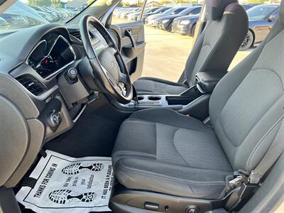 2015 Chevrolet Traverse LT   - Photo 7 - Phoenix, AZ 85009