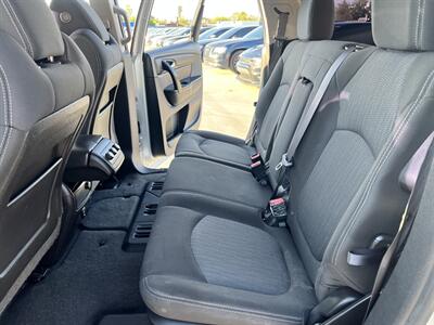 2015 Chevrolet Traverse LT   - Photo 11 - Phoenix, AZ 85009