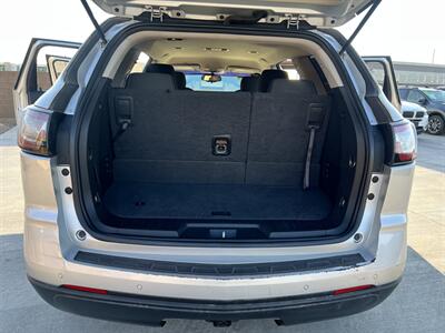 2015 Chevrolet Traverse LT   - Photo 12 - Phoenix, AZ 85009