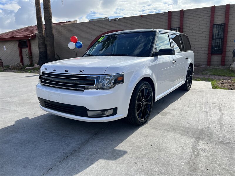 2018 Ford Flex SEL's photo