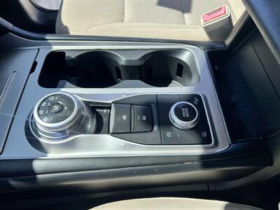 2020 Ford Explorer   - Photo 10 - Phoenix, AZ 85009