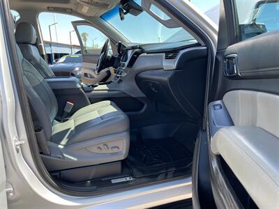 2020 Chevrolet Suburban LT   - Photo 8 - Phoenix, AZ 85009