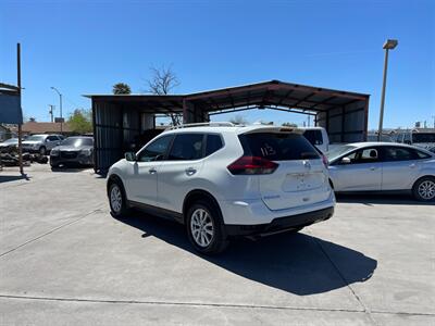 2018 Nissan Rogue SV   - Photo 15 - Phoenix, AZ 85009