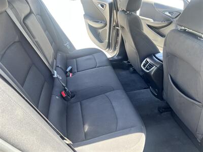 2023 Chevrolet Malibu LT   - Photo 14 - Phoenix, AZ 85009