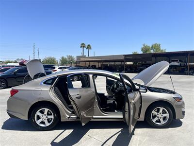 2023 Chevrolet Malibu LT   - Photo 6 - Phoenix, AZ 85009