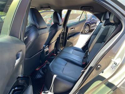 2019 Toyota Corolla Hatchback SE   - Photo 6 - Phoenix, AZ 85009