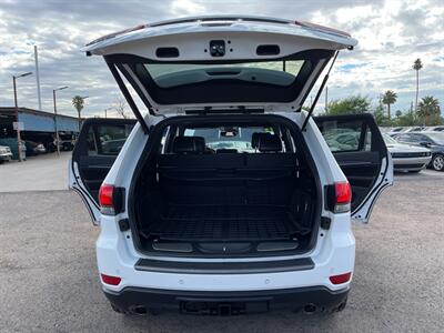 2017 Jeep Grand Cherokee Trailhawk   - Photo 9 - Phoenix, AZ 85009