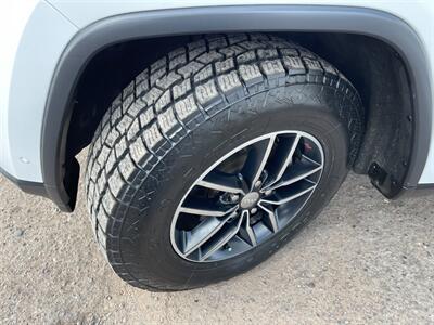 2017 Jeep Grand Cherokee Trailhawk   - Photo 12 - Phoenix, AZ 85009