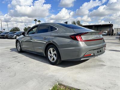 2021 Hyundai SONATA SE - Photo 4 - Phoenix, AZ 85009