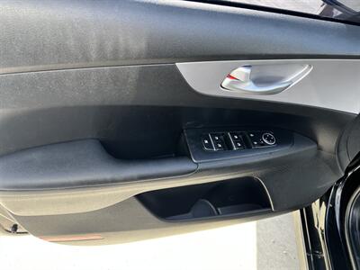 2024 Kia Forte LXS   - Photo 10 - Phoenix, AZ 85009