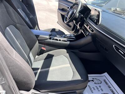 2021 Hyundai SONATA SE   - Photo 15 - Phoenix, AZ 85009