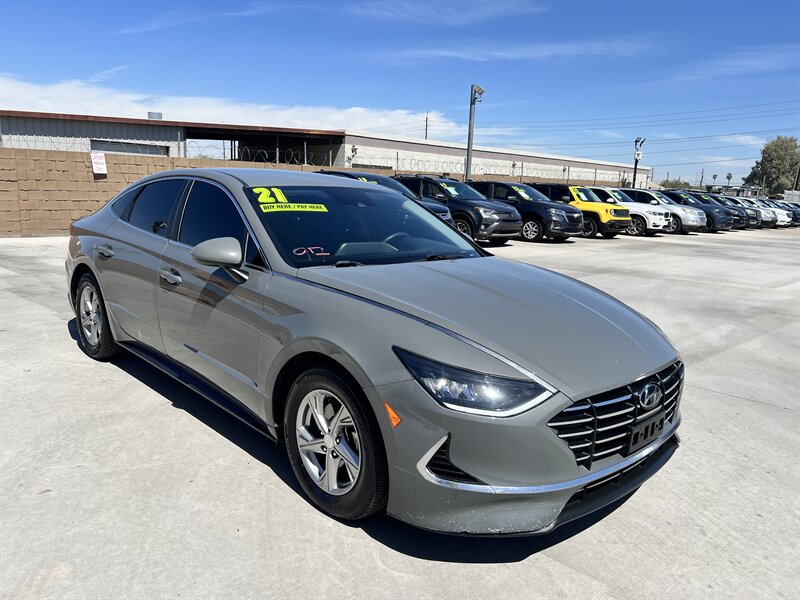 2021 Hyundai SONATA SE - Photo 1 - Phoenix, AZ 85009