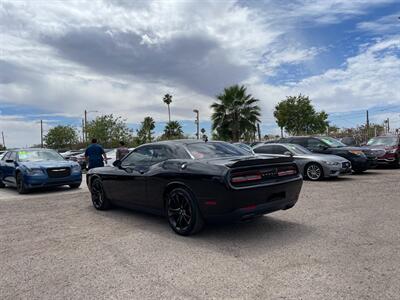 2018 Dodge Challenger SXT   - Photo 13 - Phoenix, AZ 85009