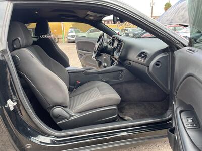 2018 Dodge Challenger SXT   - Photo 6 - Phoenix, AZ 85009