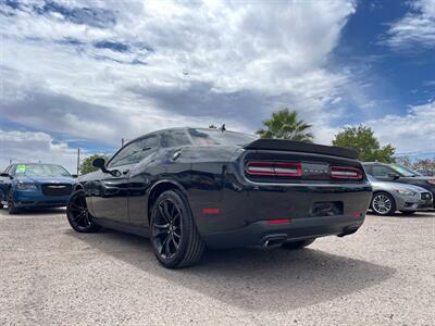 2018 Dodge Challenger SXT   - Photo 3 - Phoenix, AZ 85009