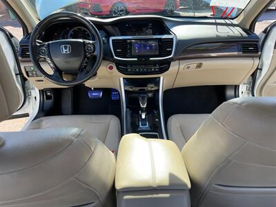 2017 Honda Accord Hybrid EX-L   - Photo 10 - Phoenix, AZ 85009