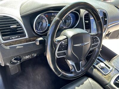 2017 Chrysler 300 C - Photo 8 - Phoenix, AZ 85009