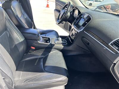 2017 Chrysler 300 C - Photo 15 - Phoenix, AZ 85009