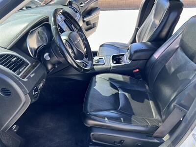 2017 Chrysler 300 C - Photo 7 - Phoenix, AZ 85009
