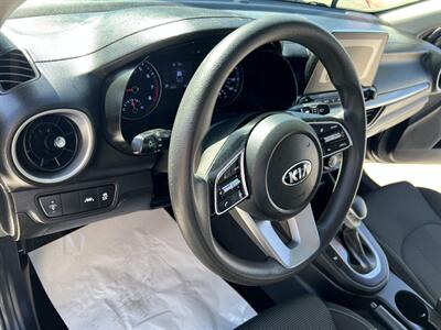 2020 Kia Forte LXS   - Photo 8 - Phoenix, AZ 85009