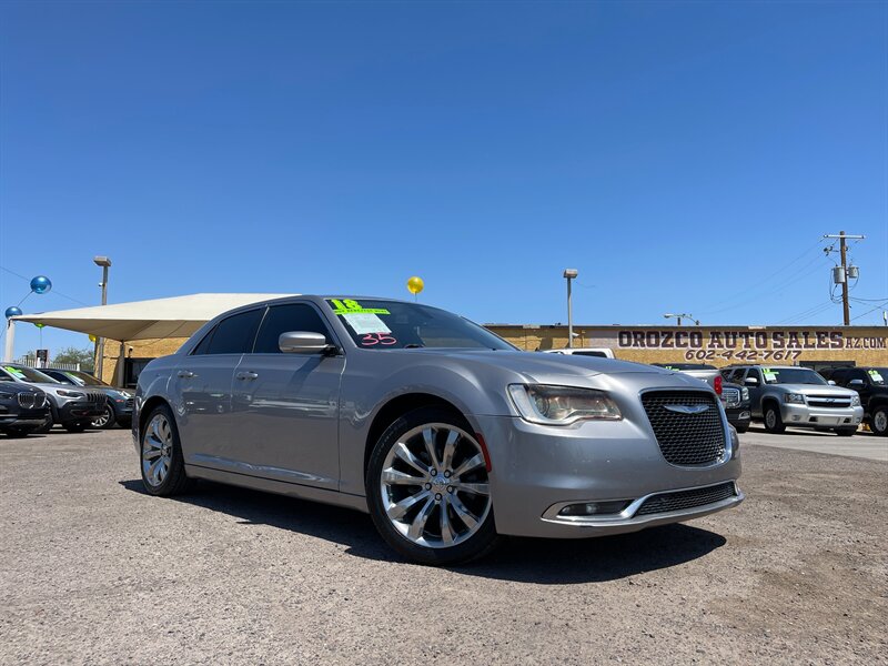 2018 Chrysler 300 Touring L  