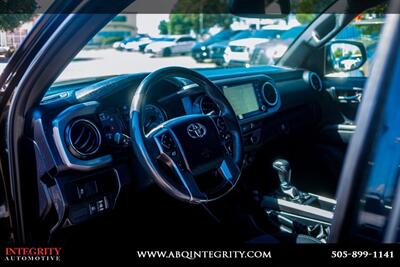 2022 Toyota Tacoma TRD Off-Road V6   - Photo 15 - Albuquerque, NM 87114
