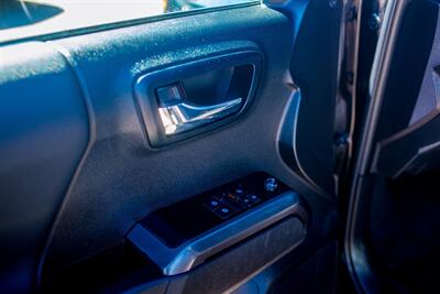 2022 Toyota Tacoma TRD Off-Road V6   - Photo 56 - Albuquerque, NM 87114