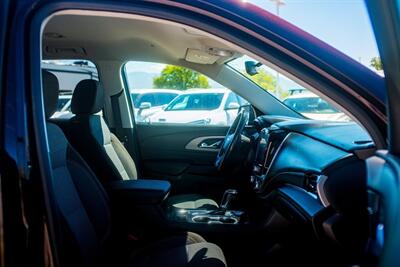 2019 Chevrolet Traverse LT Cloth w/1LT   - Photo 39 - Albuquerque, NM 87114