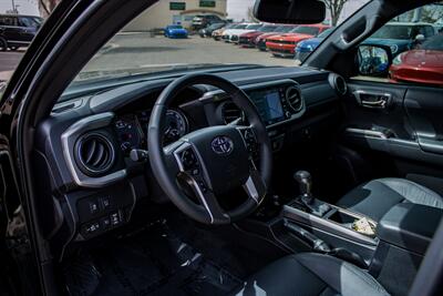 2023 Toyota Tacoma Limited V6   - Photo 43 - Albuquerque, NM 87114