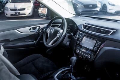 2016 Nissan Rogue SV   - Photo 39 - Albuquerque, NM 87114