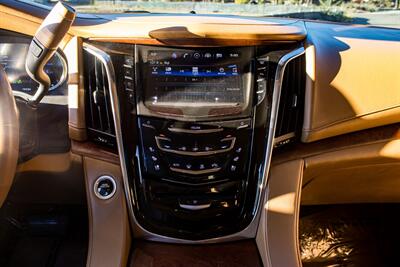 2016 Cadillac Escalade Platinum Edition   - Photo 16 - Albuquerque, NM 87114