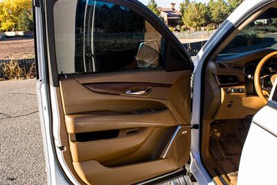 2016 Cadillac Escalade Platinum Edition   - Photo 11 - Albuquerque, NM 87114