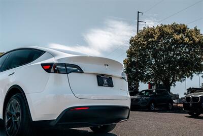 2025 Tesla Model Y Long Range   - Photo 13 - Albuquerque, NM 87114
