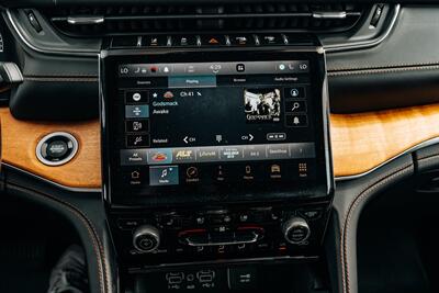 2021 Jeep Grand Cherokee L Summit   - Photo 108 - Albuquerque, NM 87114