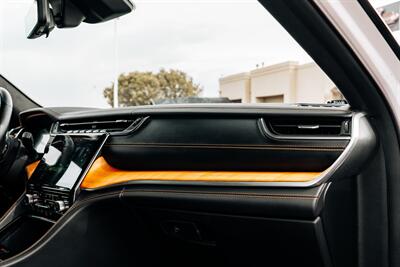2021 Jeep Grand Cherokee L Summit   - Photo 138 - Albuquerque, NM 87114