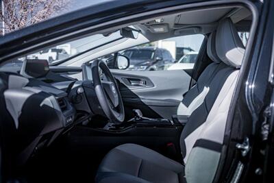 2024 Toyota Prius XLE   - Photo 12 - Albuquerque, NM 87114