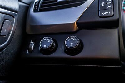 2019 Chevrolet Suburban LT   - Photo 23 - Albuquerque, NM 87114