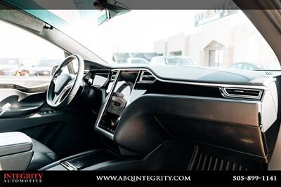 2018 Tesla Model X 75D   - Photo 43 - Albuquerque, NM 87114