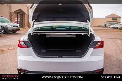 2025 Toyota Camry SE - Photo 32 - Albuquerque, NM 87114