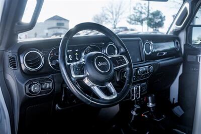 2022 Jeep Wrangler Unlimited Unlimited Sahara Altitude   - Photo 11 - Albuquerque, NM 87114