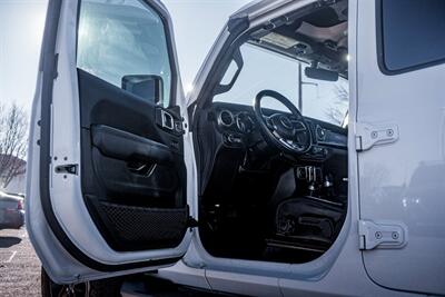 2022 Jeep Wrangler Unlimited Unlimited Sahara Altitude   - Photo 16 - Albuquerque, NM 87114