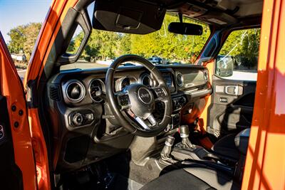 2020 Jeep Wrangler Unlimited Unlimited Sahara   - Photo 9 - Albuquerque, NM 87114