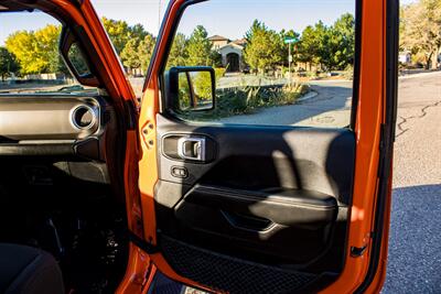 2020 Jeep Wrangler Unlimited Unlimited Sahara   - Photo 16 - Albuquerque, NM 87114