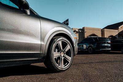 2024 Porsche Cayenne   - Photo 14 - Albuquerque, NM 87114