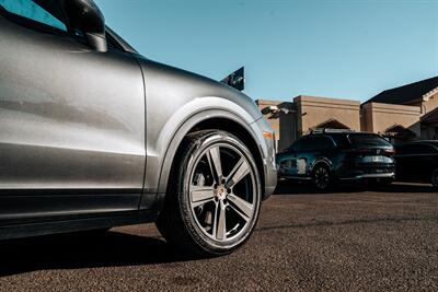 2024 Porsche Cayenne   - Photo 67 - Albuquerque, NM 87114