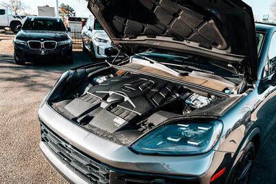 2024 Porsche Cayenne   - Photo 105 - Albuquerque, NM 87114