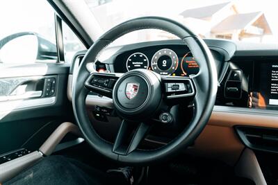 2024 Porsche Cayenne   - Photo 77 - Albuquerque, NM 87114